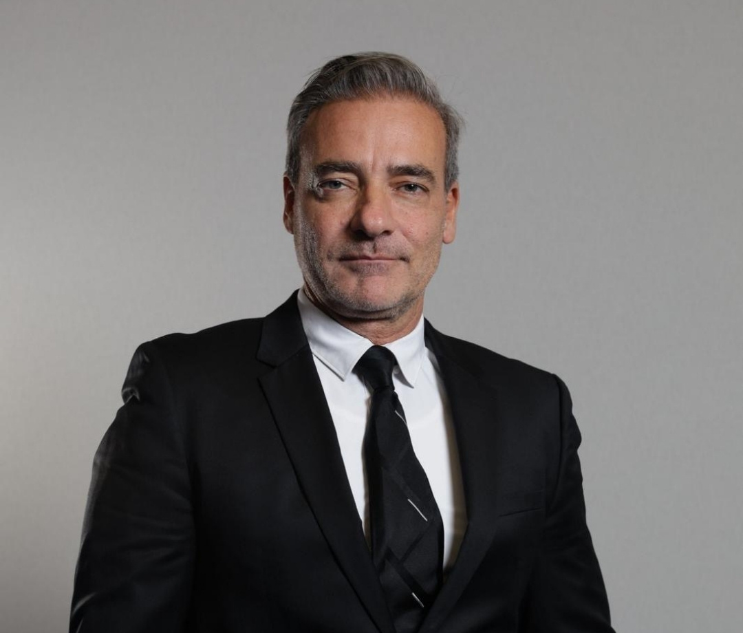 Dr Adrian Gaspar